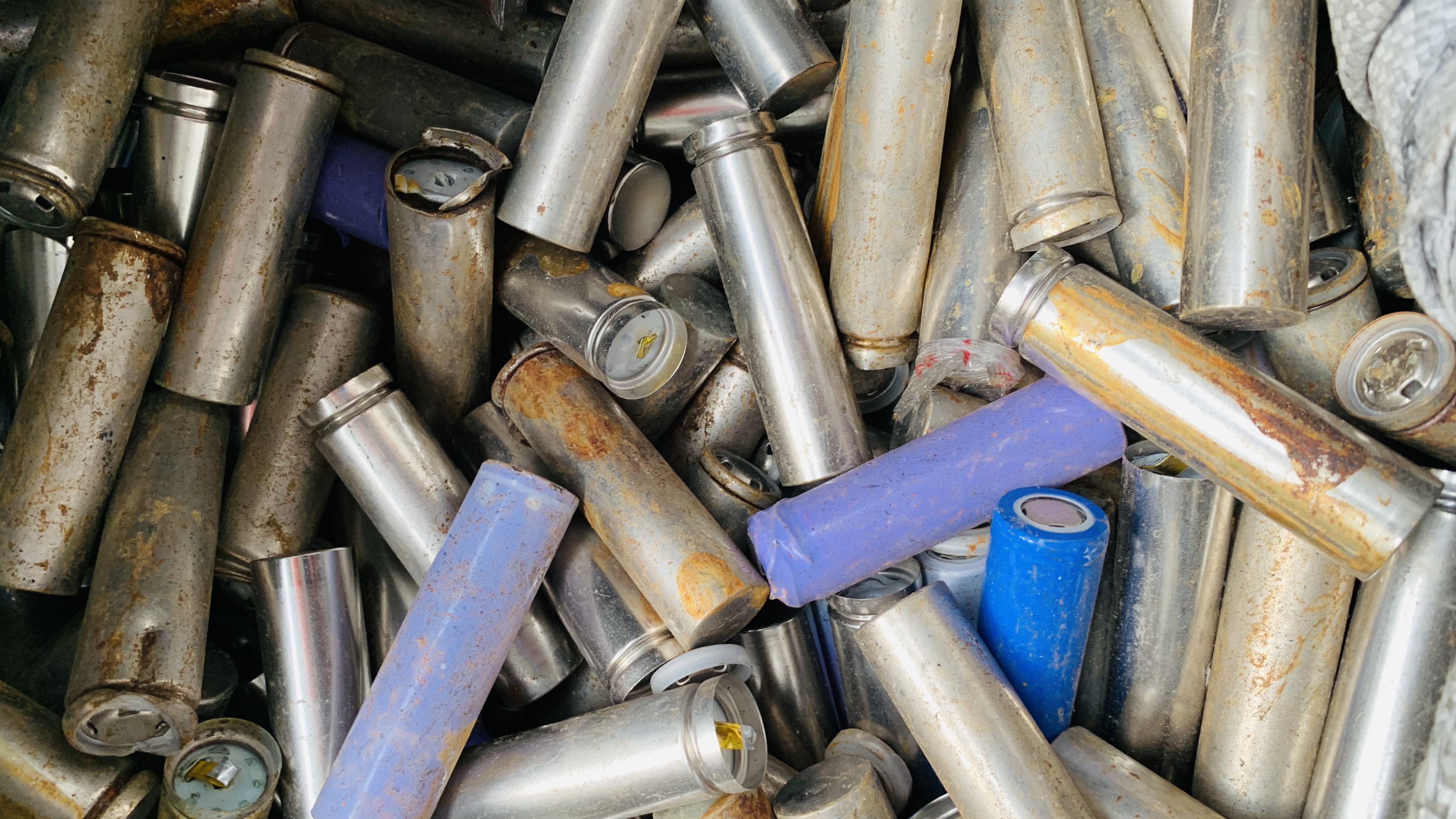 先了解鋰離子電池的組成結構，才知道要回收什么物質